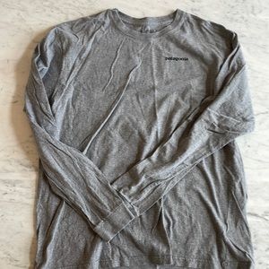 Men’s Patagonia long sleeve t-shirt size L